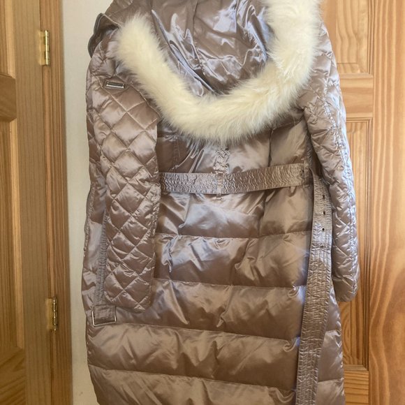 Women's down and feather winter coat NWT - Picture 3 of 6